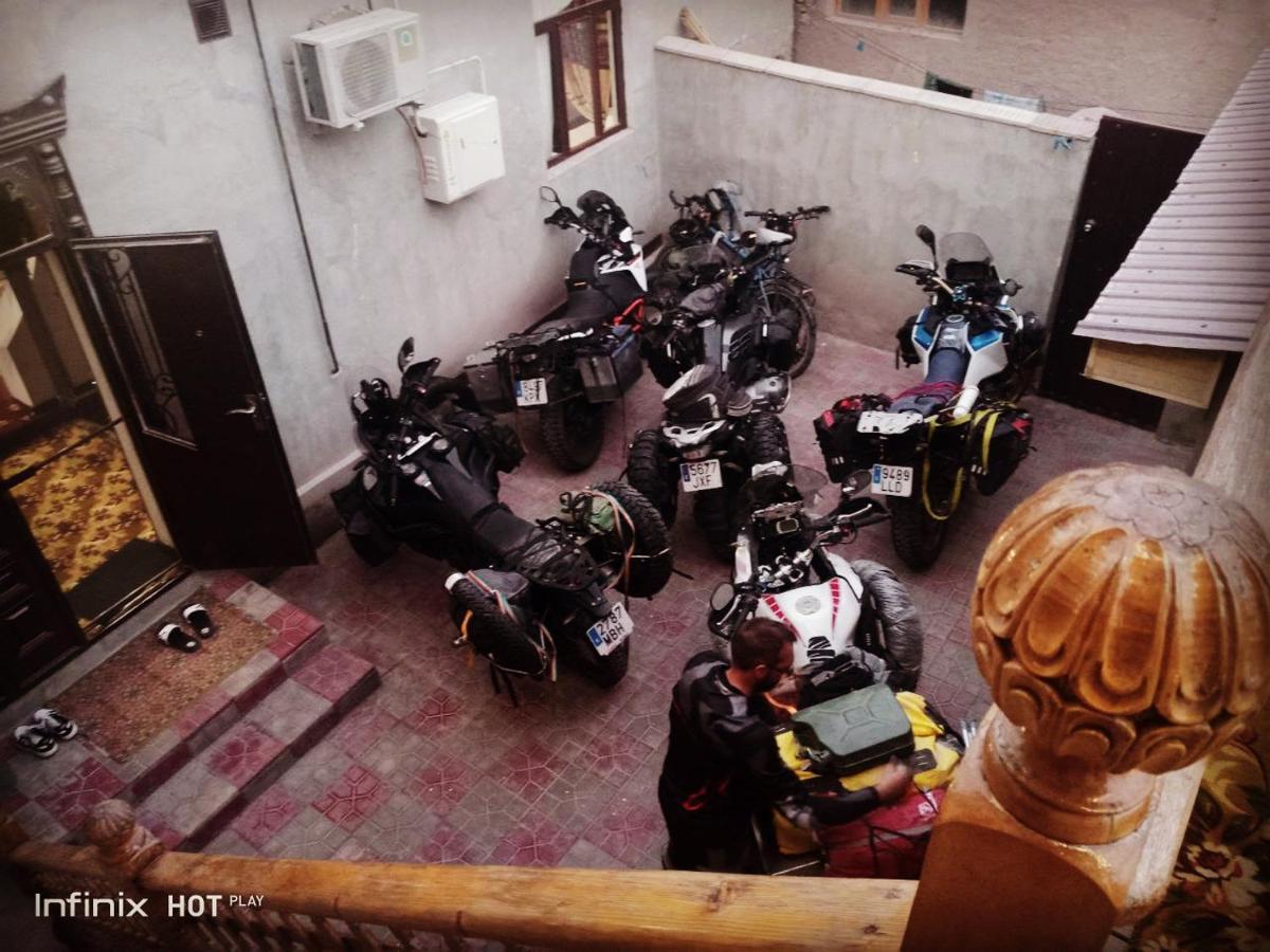 Mironshox Guest House ヒヴァ エクステリア 写真